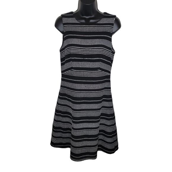 Ann Taylor Black and white sleeveless a-line dress size 6 - Picture 1 of 5